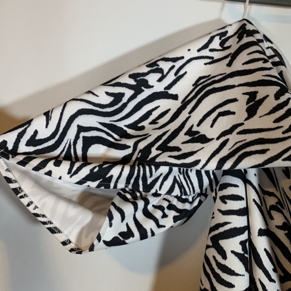 ASOS Curve Black & White Zebra Pencil Midi Dress NWT - Picture 7 of 12